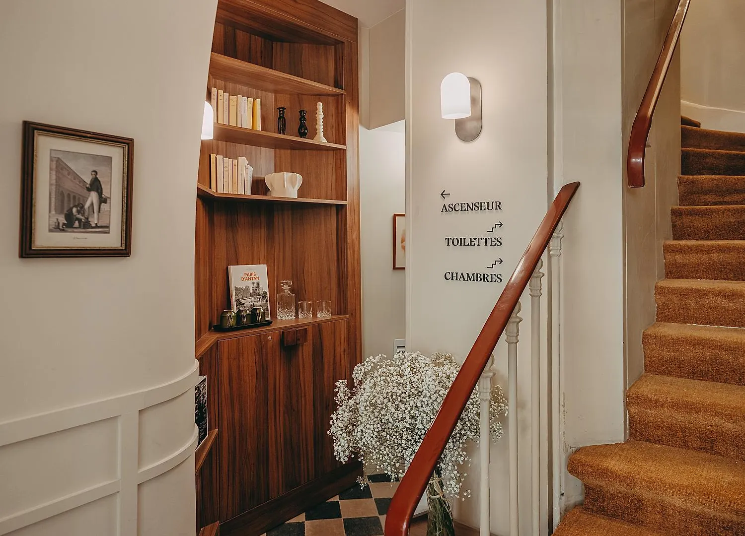 Du Savoir Hotel